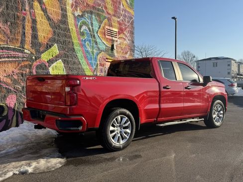 Used 2021 Chevrolet Silverado 1500 Custom image 11