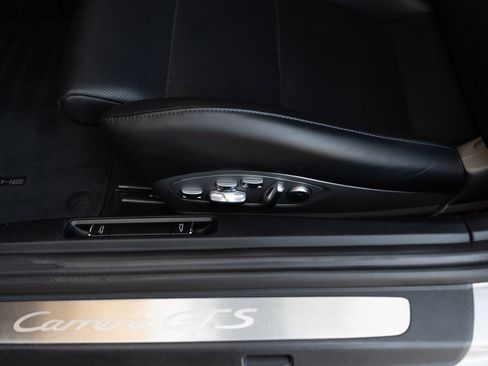 Used 2018 Porsche 911 GT3 RS image 34