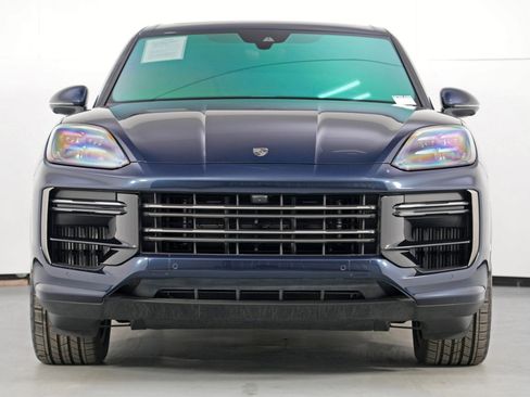 Used 2025 Porsche Cayenne Turbo image 7