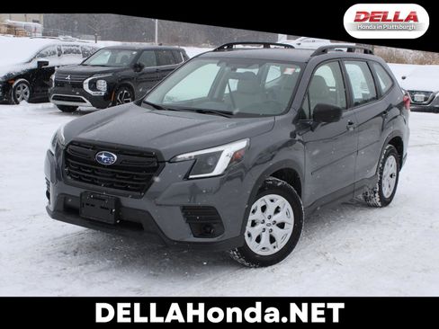 Used 2023 Subaru Forester image 1