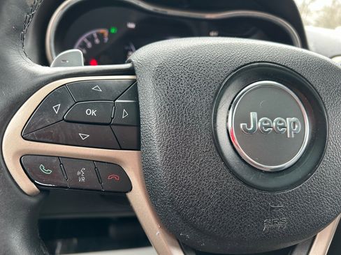 Used 2014 Jeep Grand Cherokee Limited image 23