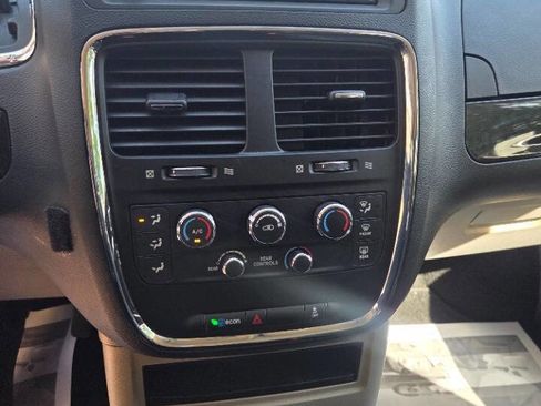 Used 2017 Dodge Grand Caravan SE w/ Power Window Group image 12