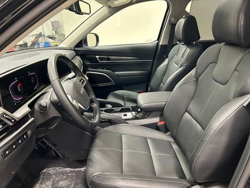 New 2025 Kia Telluride EX w/ EX Captain's Chair Package image 9