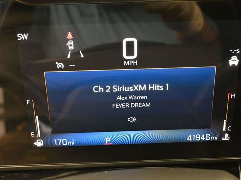 Used 2024 Chevrolet Trax RS FWD image 18