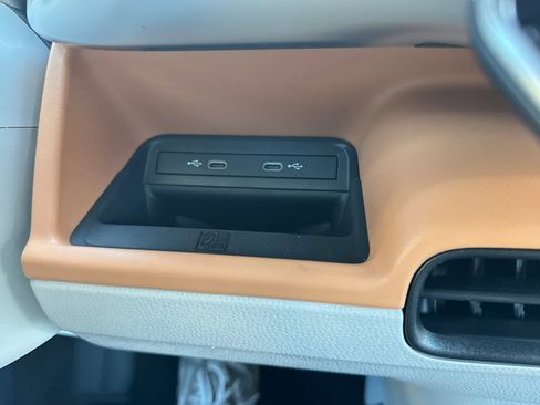 New 2025 Volkswagen ID. Buzz 1st Edition image 28