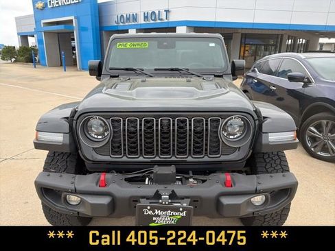 Used 2025 Jeep Gladiator Rubicon AWD/4WD image 4