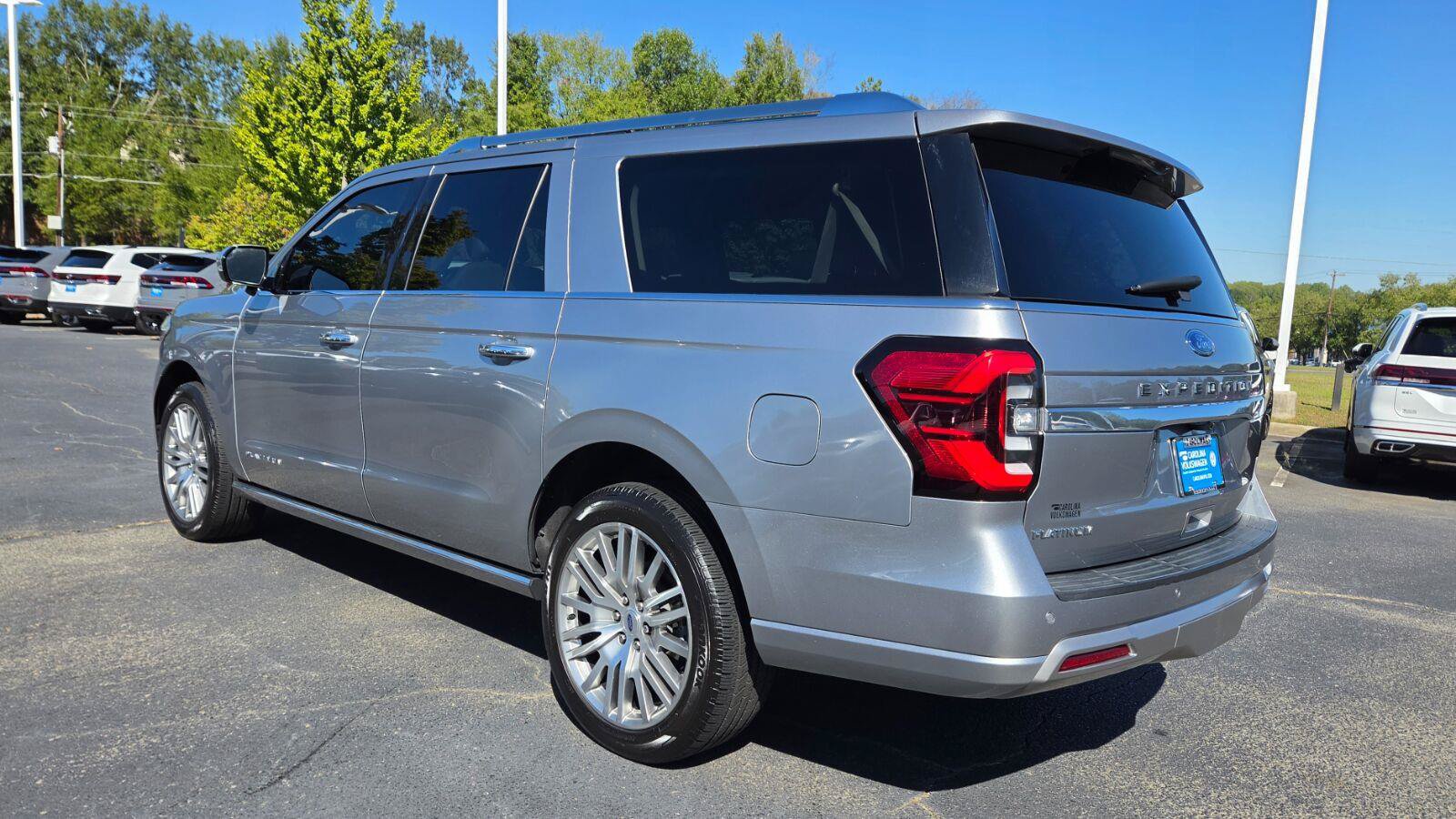 Used 2023 Ford Expedition Max Platinum AWD/4WD image 3