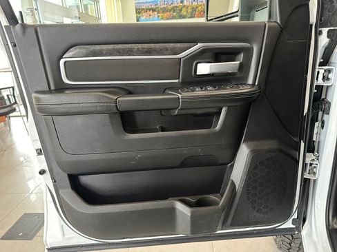 Used 2024 RAM 2500 Big Horn image 15