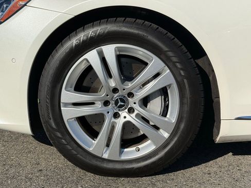 Used 2019 Mercedes-Benz S 560 Sedan image 17