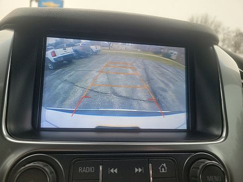 Used 2017 Chevrolet Suburban Premier image 17