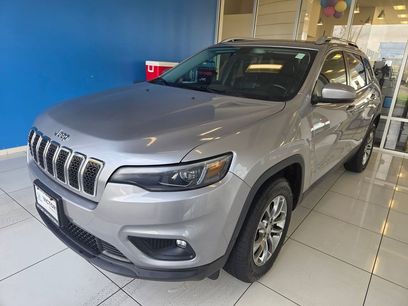 Used 2019 Jeep Cherokee Latitude Plus w/ Comfort/Convenience Group