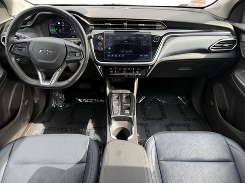 Used 2023 Chevrolet Bolt EUV Premier w/ Sun & Sound Package image 10