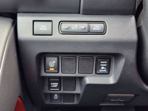 Used 2022 Nissan Frontier Pro-X RWD image 22