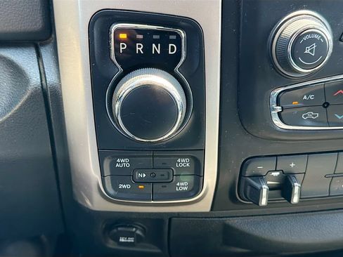Used 2017 RAM 1500 Big Horn AWD/4WD image 19