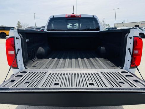 Used 2021 Chevrolet Colorado LT w/ LT Convenience Package image 25