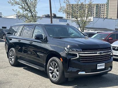 Used 2024 Chevrolet Suburban LT w/ LT Signature Plus Package