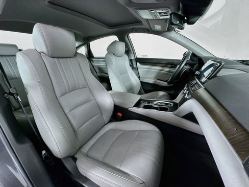 Certified 2019 Honda Accord Touring image 29