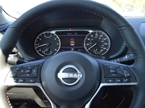 Used 2025 Nissan Sentra SR w/ SR Premium Package image 22