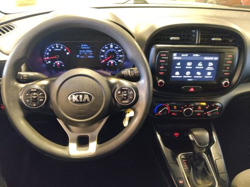 Used 2020 Kia Soul LX FWD image 22