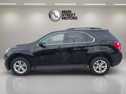 Used 2017 Chevrolet Equinox LT w/ Convenience Package image 2