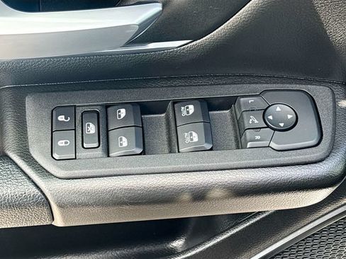 Used 2025 RAM 1500 Big Horn AWD/4WD image 17