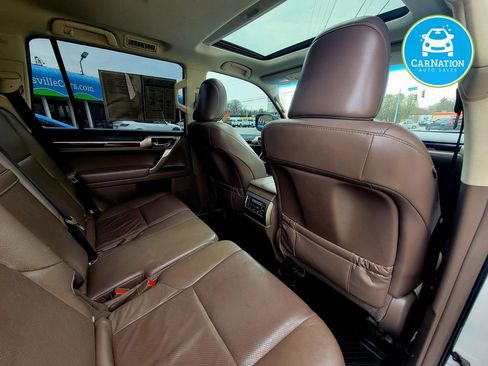 Used 2018 Lexus GX 460 Premium w/ Premium Package AWD/4WD image 13