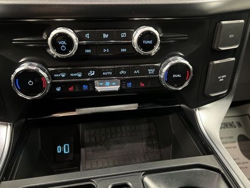 Used 2022 Ford F150 Platinum image 39