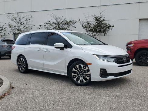 Certified 2025 Honda Odyssey Elite image 32