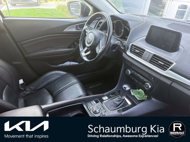 Used 2017 MAZDA MAZDA3 Touring FWD image 10