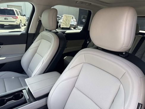 New 2026 Lincoln Nautilus Premier w/ Equipment Group 102A image 21