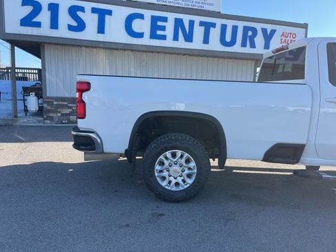 Used 2022 Chevrolet Silverado 3500 LT w/ Convenience Package AWD/4WD image 15