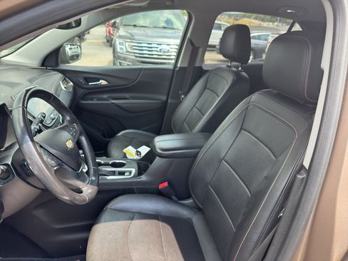 Used 2019 Chevrolet Equinox Premier FWD image 11