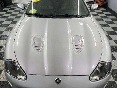 Used 2005 Jaguar XK8 Convertible RWD image 39