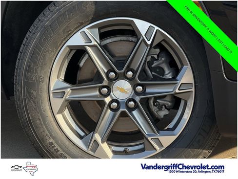 Used 2025 Chevrolet Blazer LT FWD image 9