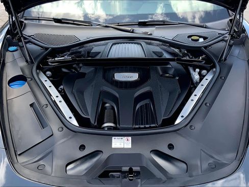 Used 2019 Porsche Panamera 4 AWD/4WD image 31