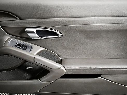 Used 2017 Porsche 718 Cayman S image 37