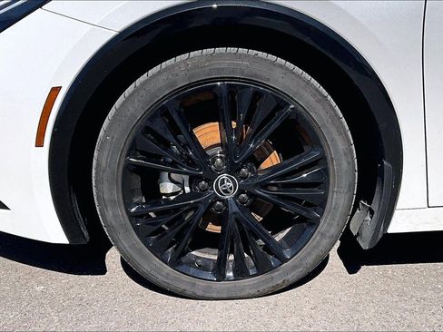 Used 2025 Toyota Prius LE image 8