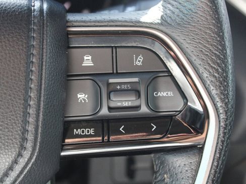 Used 2022 Toyota Tundra Limited w/ TRD Off-Road Package image 11