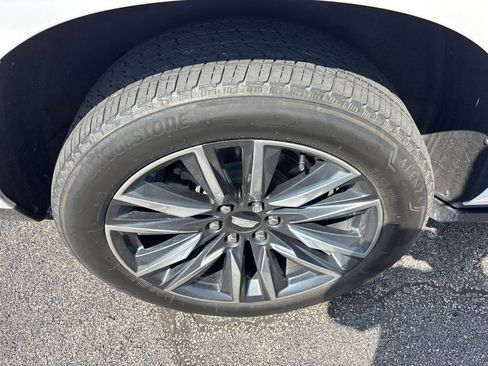 Used 2023 Cadillac Escalade ESV Sport Platinum AWD/4WD image 10