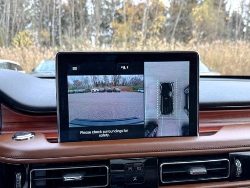 Used 2023 Lincoln Aviator Reserve w/ Equipment Group 201A image 22