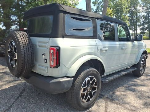 Used 2024 Ford Bronco Outer Banks AWD/4WD image 2
