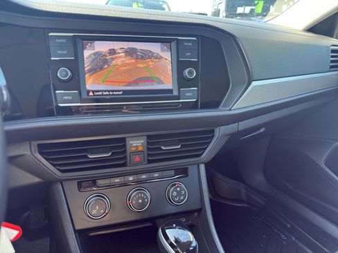 Used 2024 Volkswagen Jetta S image 18