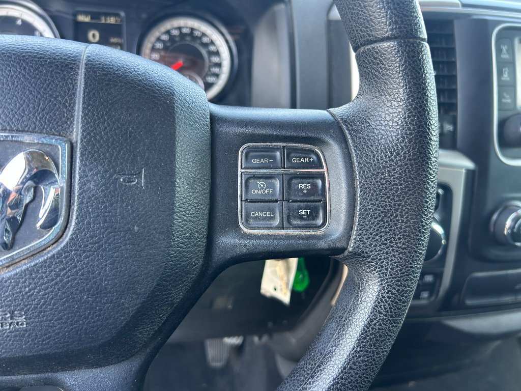 Used 2017 RAM 1500 Classic SLT AWD/4WD image 18