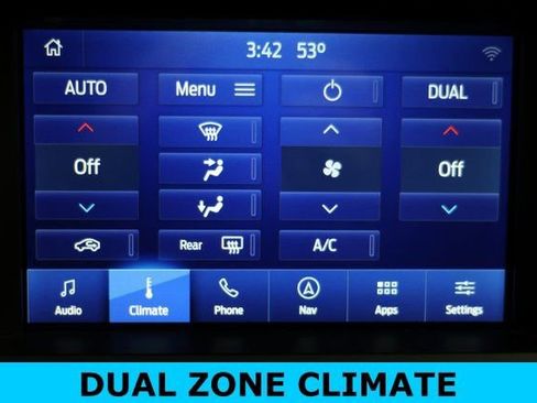 Used 2022 Ford Mustang Shelby GT500 w/ Carbon Fiber Track Pack image 37