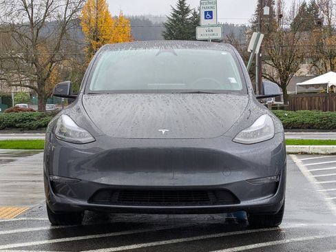 Used 2023 Tesla Model Y Long Range image 8