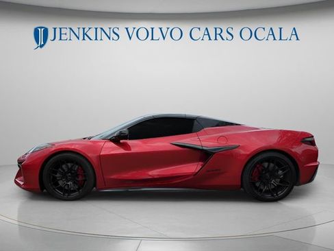 Used 2023 Chevrolet Corvette Z06 RWD image 5