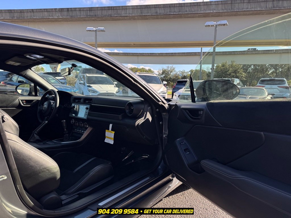 Used 2022 Toyota GR86 Premium w/ ALL Weather Mat Package (TMS) RWD image 29