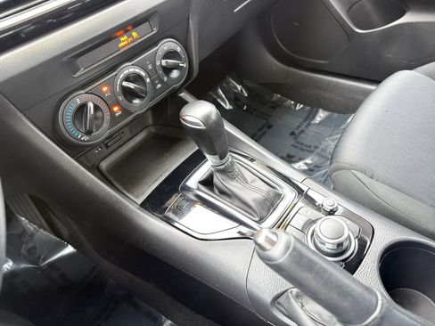 Used 2015 MAZDA MAZDA3 i Sport image 13