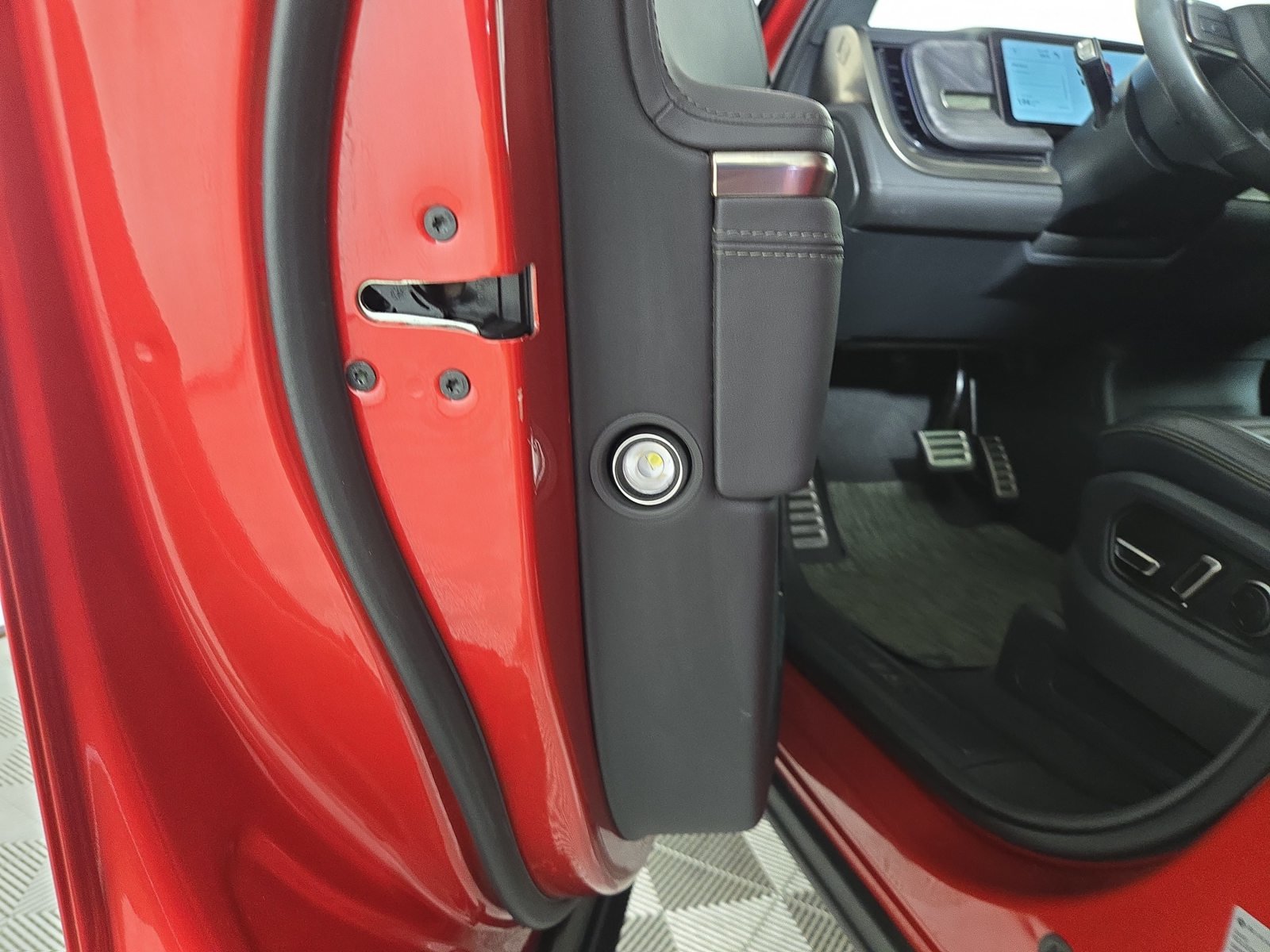 Used 2023 Rivian R1T Adventure Dual AWD/4WD image 30