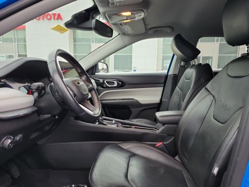 Used 2022 Jeep Compass Limited image 15